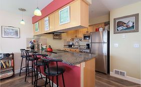 Waters Edge 207